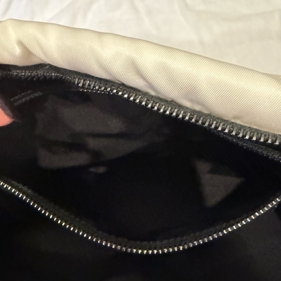 100% Authentic Prada White Clutch Bag with Strap - Picture 5 of 12